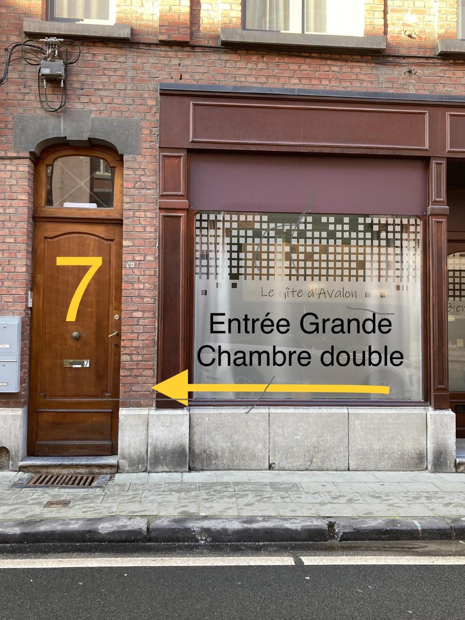 Gite D'Avalon Chambre 7 迪南 外观 照片